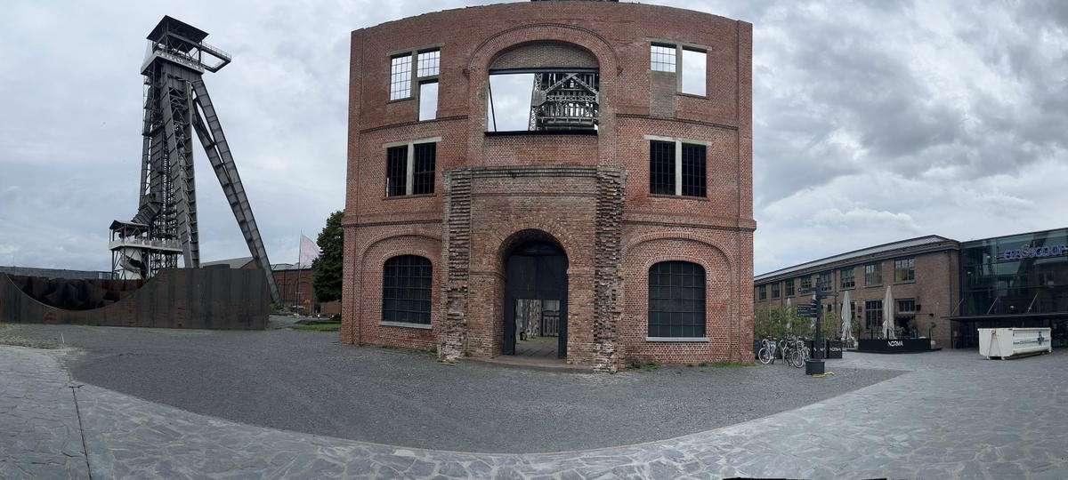 FOTO FV, Le immagini delle vecchie miniere di Genk