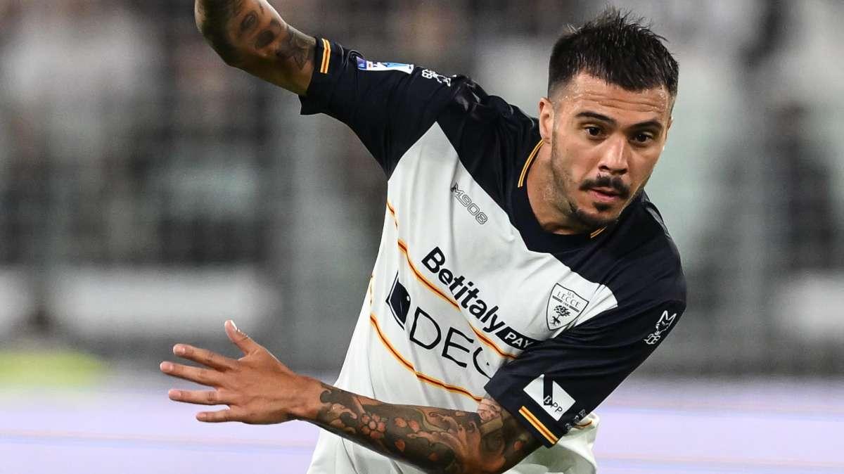LECCE, Annuncia addio di Venuti: "In bocca al lupo Lollo!"