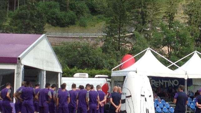 LIVE FV,  Viola in campo tra gli applausi: Kalinic out