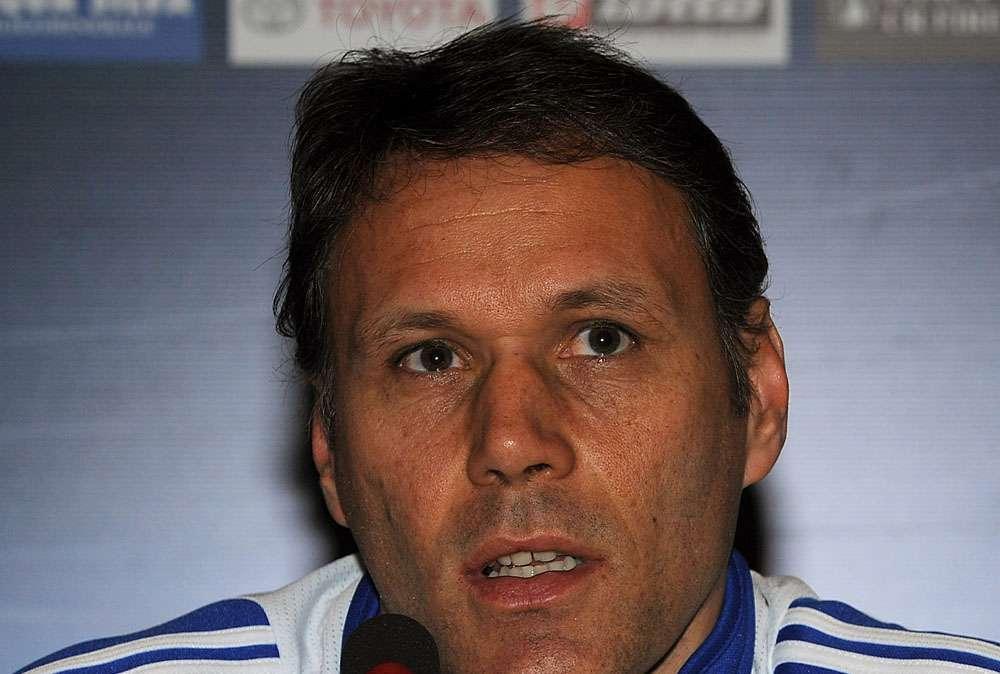 AJAX, Van Basten rassegna le dimissioni