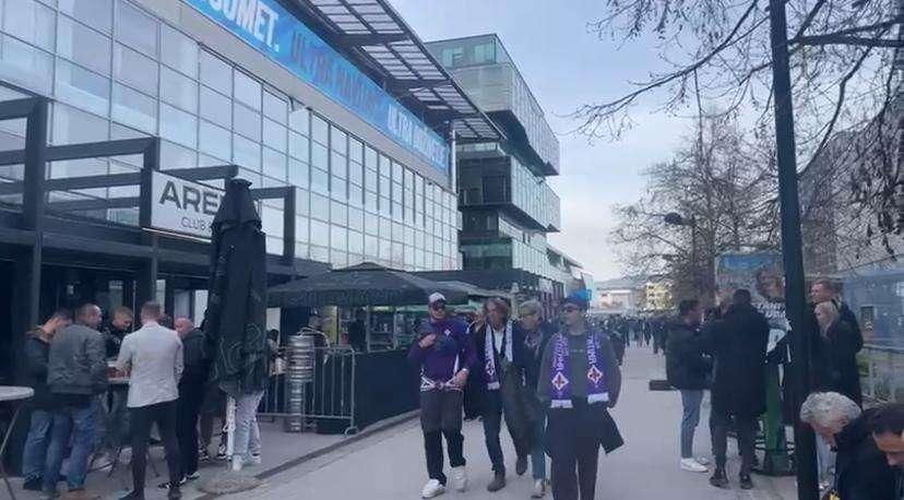 Verso Celje-Fiorentina: tifosi viola in arrivo allo stadio, situazione tranquilla (video)