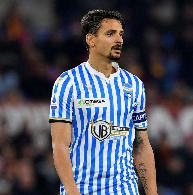 FELIPE, Scrive: "Con Viola ho subito edema oculare"