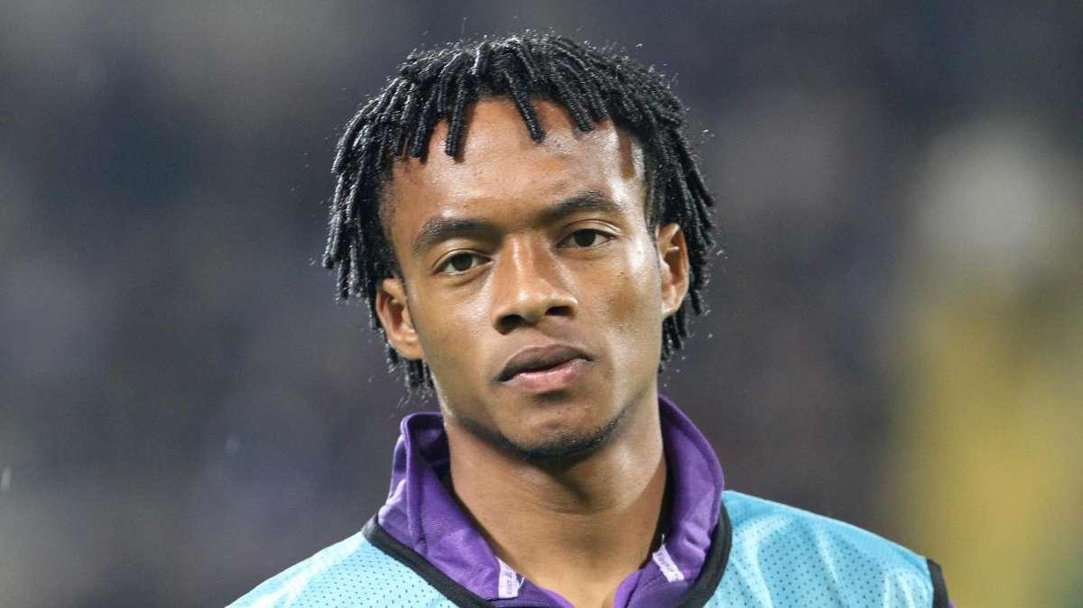 VIDEO FV, I tifosi viola rincuorano Cuadrado
