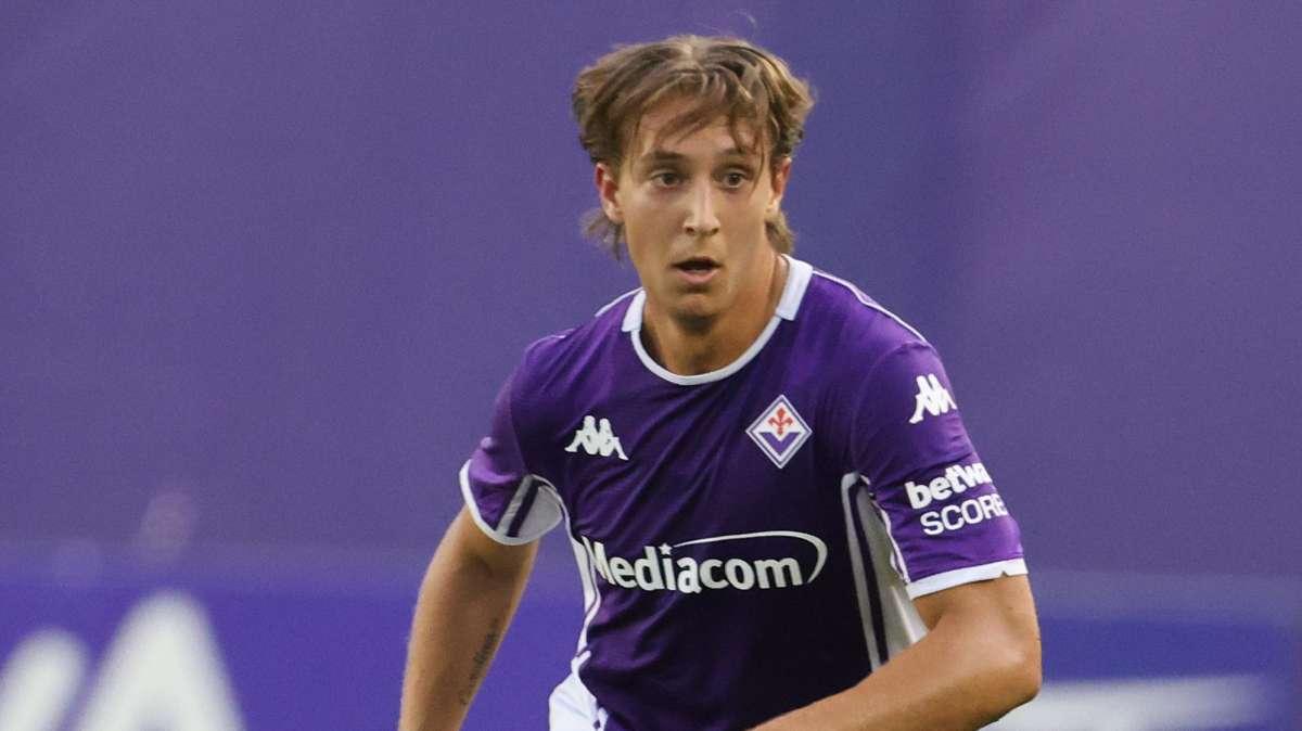 Assoluta cautela, la Fiorentina non forzerà Gudmundsson per il Napoli: può toccare a Fazzini