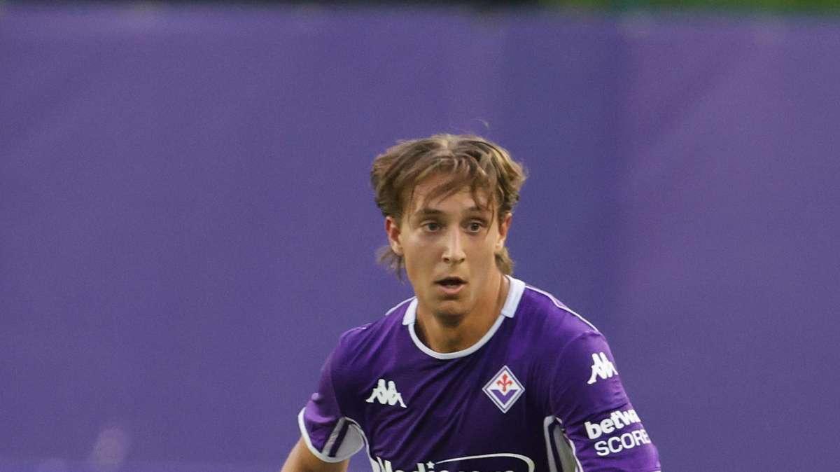 Fazzini vuole restare in viola ma il mercato impazza. Intanto stasera sarà titolare dopo due mesi