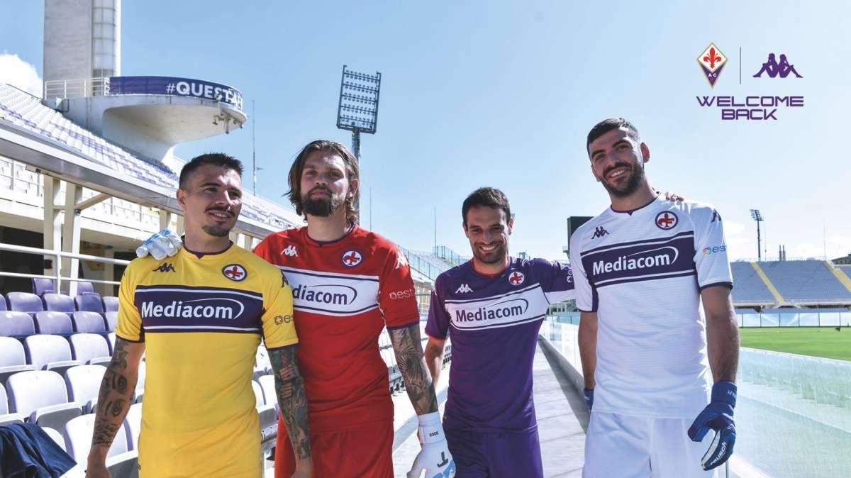 FOTO, Le nuove divise da gioco nel dettaglio