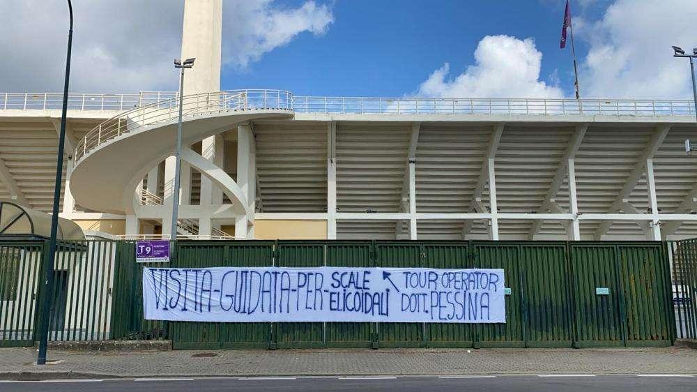 FOTO FV, Ironia su Franchi e Pessina: lo striscione