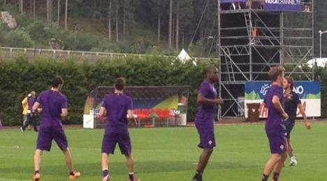 VIDEO FV, Viola in campo: già col pallone