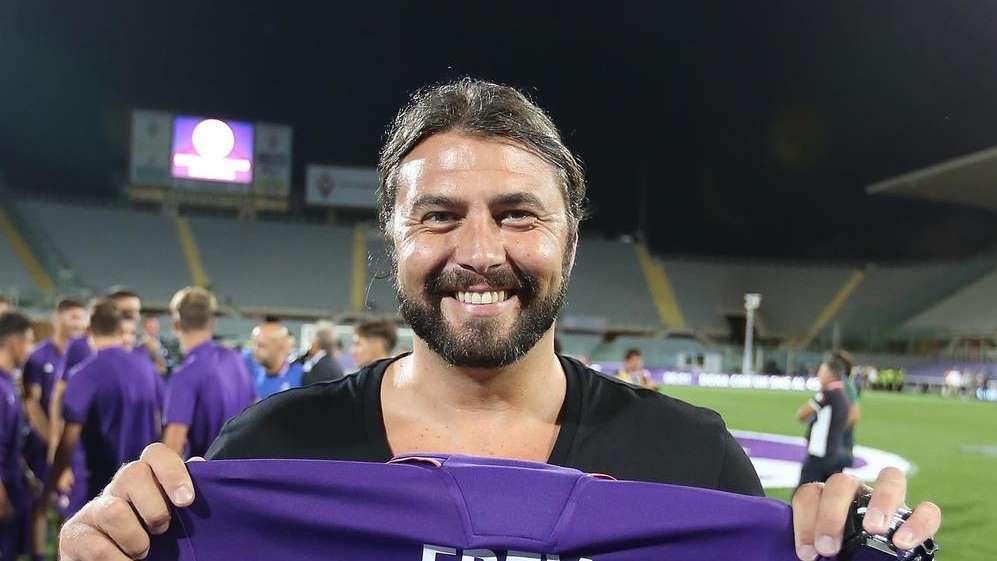 FREY, La 1ª con la Cremo: "Piano, c'è mio figlio"
