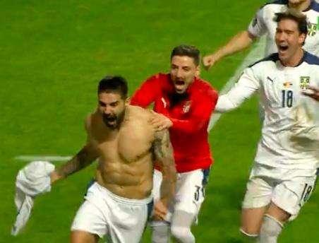 SERBIA, Colpo al 90': 1-2 ed è Qatar. Dusan e Nikola...