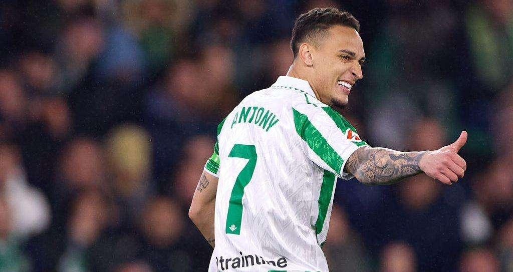 Il Betis prepara la supersfida ai viola. E intanto lavora al riscatto di Antony
