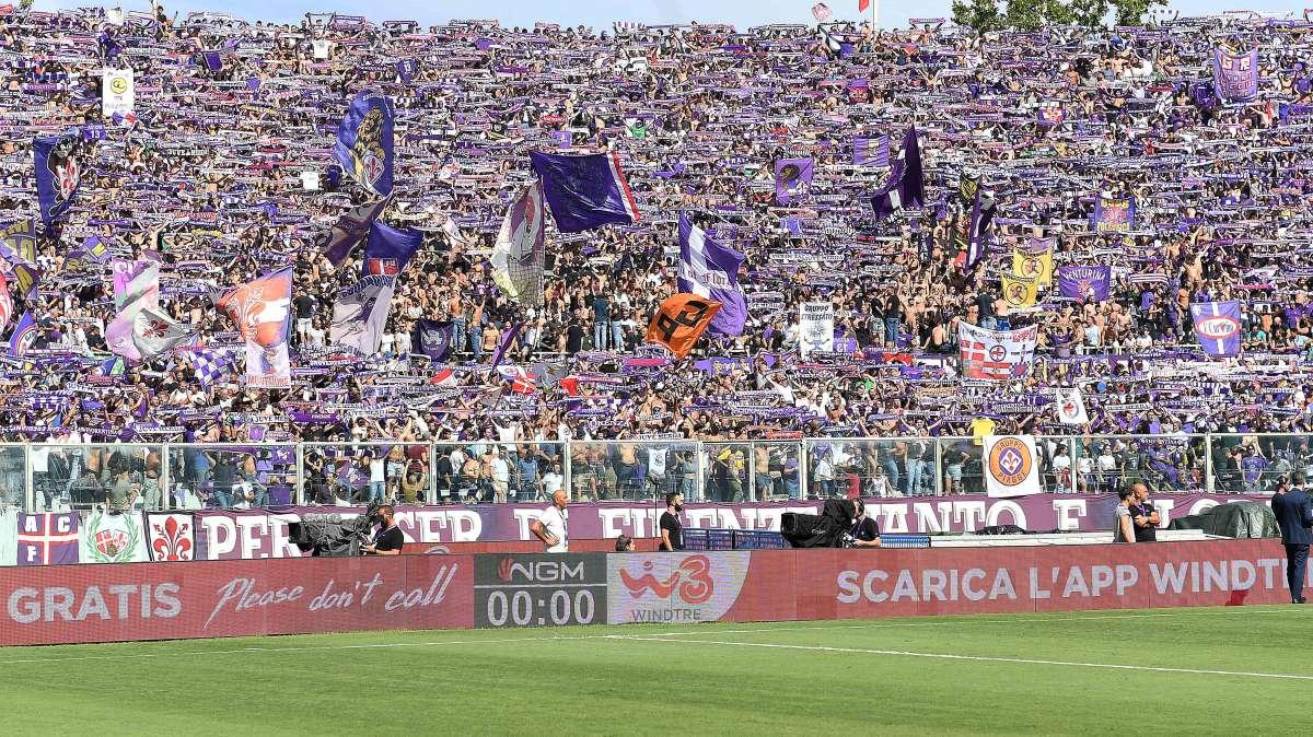 FRANCHI, Tifoso con sciarpa Liverpool: "Ecco perché"