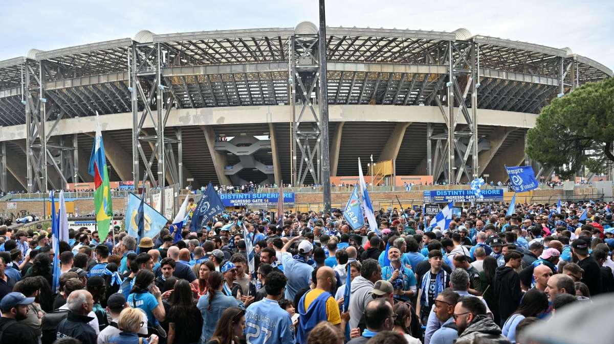 UNA TRASFERTA LOGISTICAMENTE COMPLESSA: COME LA VIOLA SI PREPARA ALLA FESTA DI NAPOLI