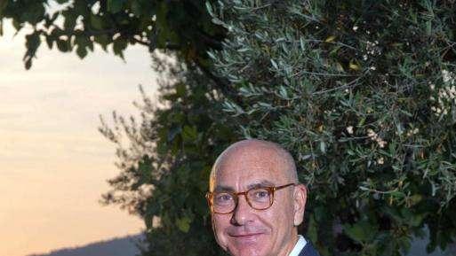 ORSATO, C’ERA UN ALTRO RIGORE SU KALINIC. SOUSA, POLEMICA INUTILE. MONTELLA IL SOLITO FURBETTO. RIPARTIRE DAL PRIMO TEMPO DELLA FIORENTINA. L’ASSURDA CLAUSOLA DI TELLO: UNA PENALE SE NON GIOCA. ALTRA FESTA PER I 90 ANNI CONTRO L’ATALANTA