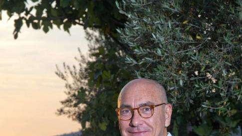 TUTTI CONTRO ADV, CHE VUOL LASCIARE LA PRESIDENZA MA NON VENDE. SALICA AL POSTO DI COGNIGNI? ANTOGNONI VICE. DUBBI SU CORVINO. DOPO DI FRANCESCO BRUCIATO ANCHE PIOLI. TENTATIVO PER SPALLETTI. IDEA RANIERI. BERNA VA VIA