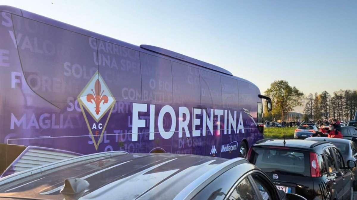 VIDEO FV, Pullman dei viola arrivato allo Stadium