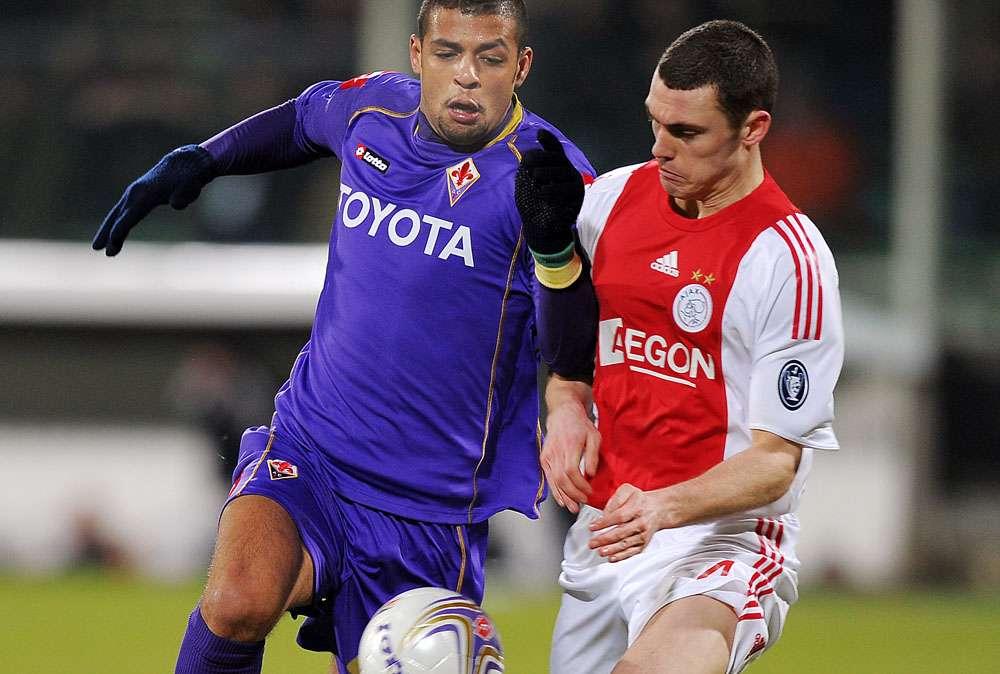 CORTINA, Cori anti-Felipe Melo