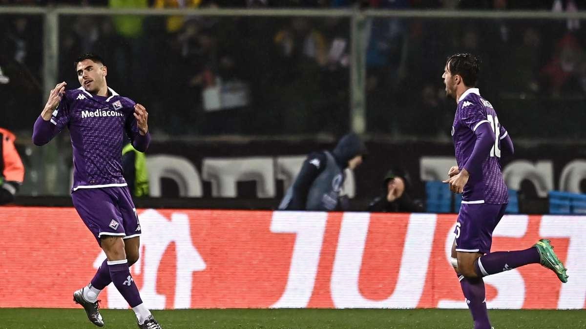 FIO-BRU, Sottil a giro, Belotti da bomber: è 2-1 Viola al 45'