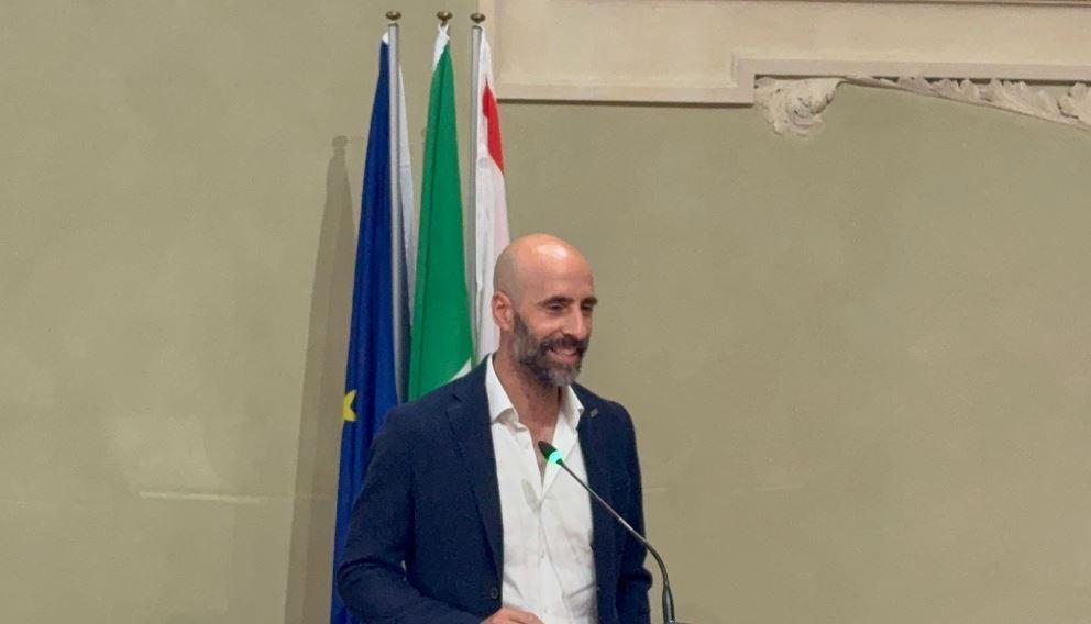 Borja Valero: "Non percepisco una Fiorentina senza Antognoni. Spero risolva i problemi col club"