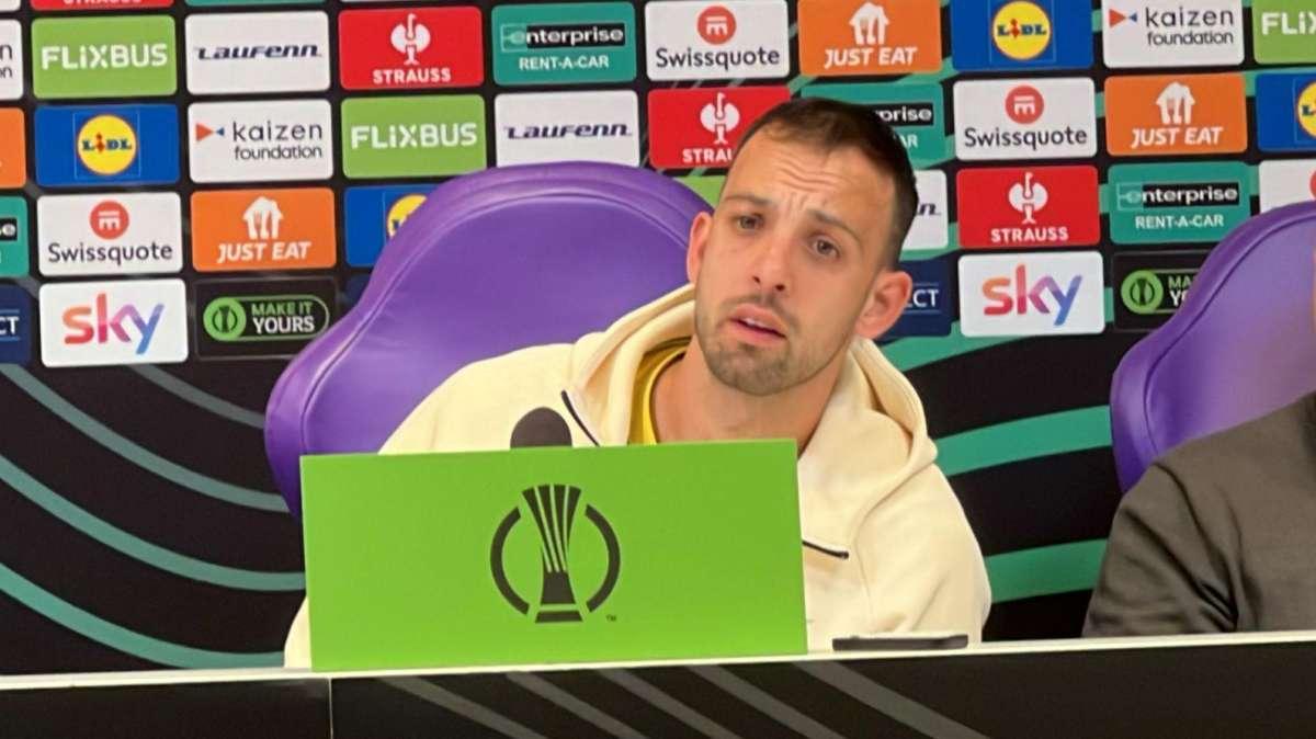 Brignoli in conferenza sulla sfida con De Gea: "Non ha bisogno di presentazioni"
