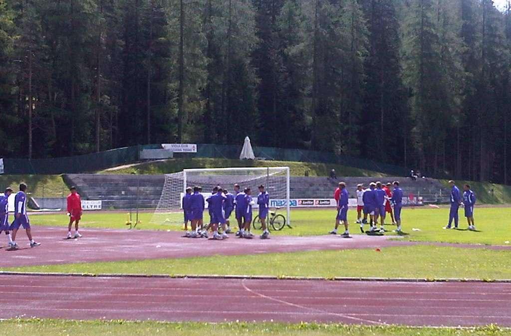 CORTINA, Arrivano alla spicciolata i giocatori al campo