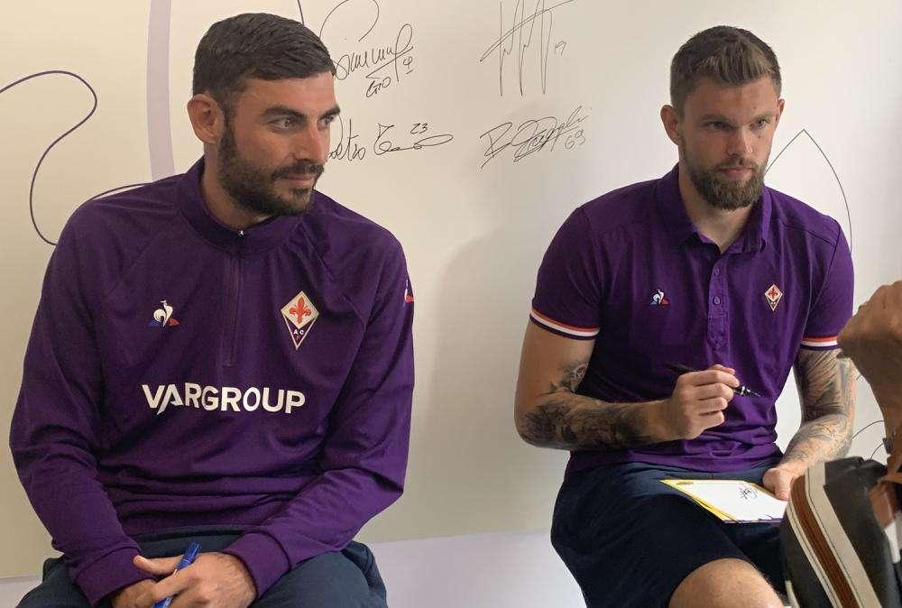 FOTO FV, Terracciano e Drago firmano autografi ai tifosi