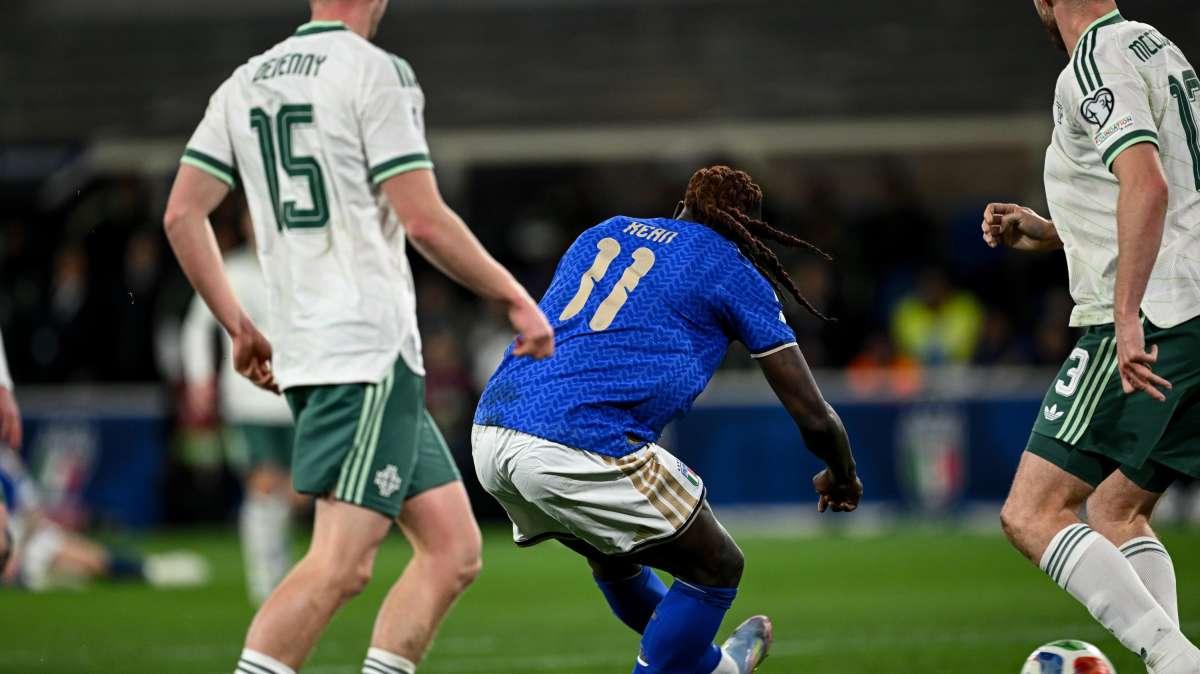 La Gazzetta su Kean: "Lotta come può, zoppica ed esce per un colpo subito"