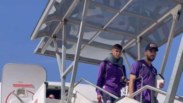 FOTO, Fiorentina rientrata a Firenze in questi minuti