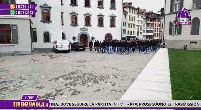 VIDEO FV, Il corteo dei 1500 tifosi viola a San Gallo 