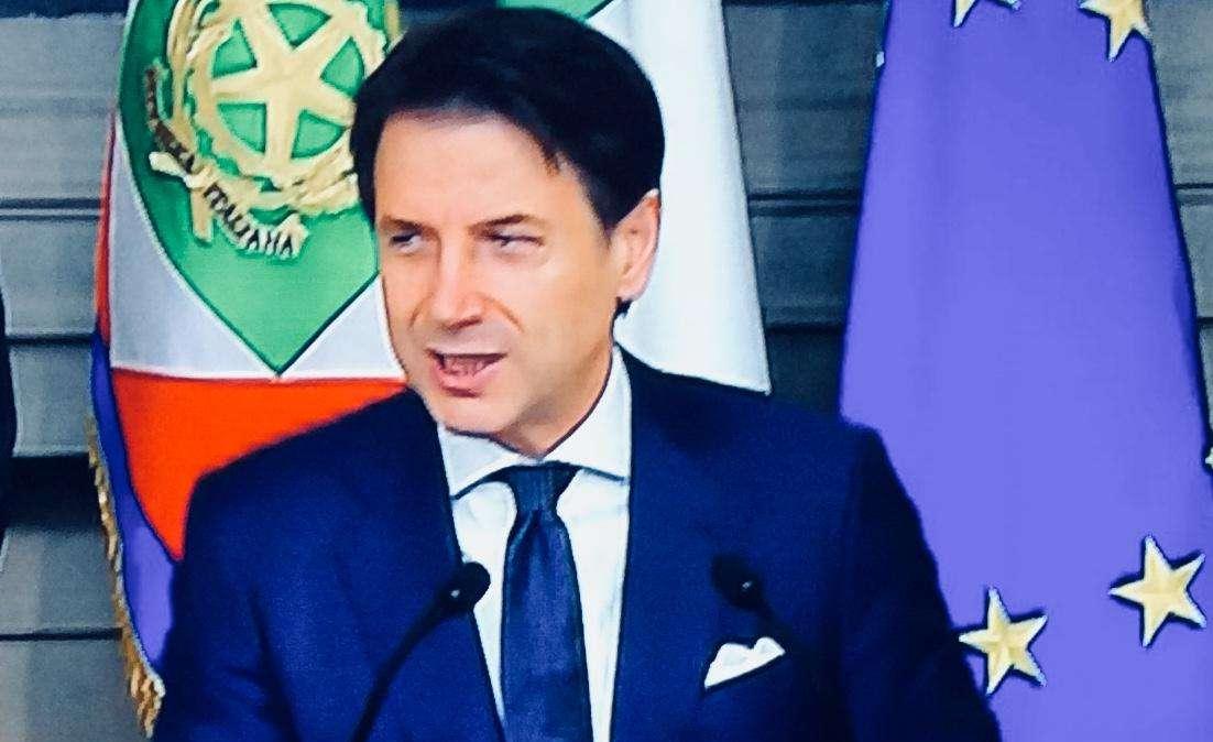 CONTE, Apertura stadi inopportuna per via di...