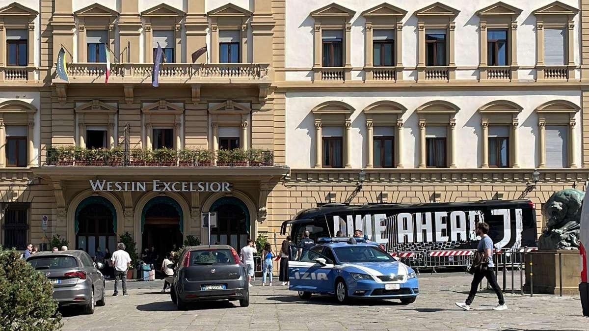 FOTO FV, Pullman della Juve in centro a Firenze