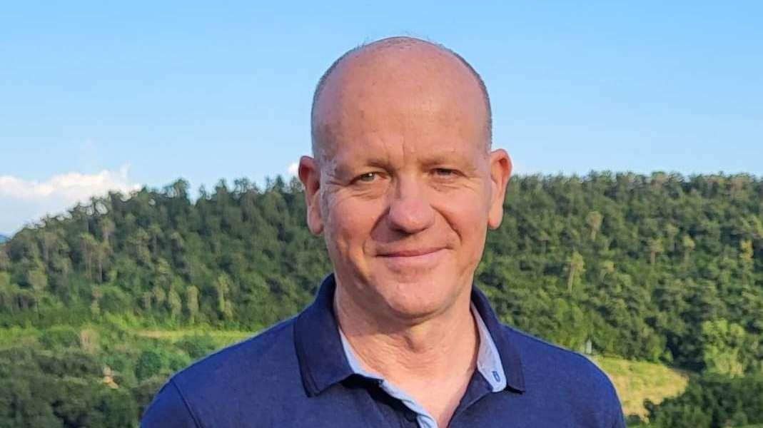 Fazzini e Nicolussi per ripartire, ma i problemi sono tanti: non abbiamo ancora capito come gioca la Fiorentina. Fagioli play spento è inutile e la difesa subisce troppo. Contro il Como più palleggio e coraggio: un 3-5-2 con Kean insieme a Piccoli