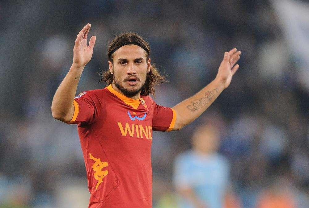 OSVALDO, Dopo il ceffone ecco il tapiro...