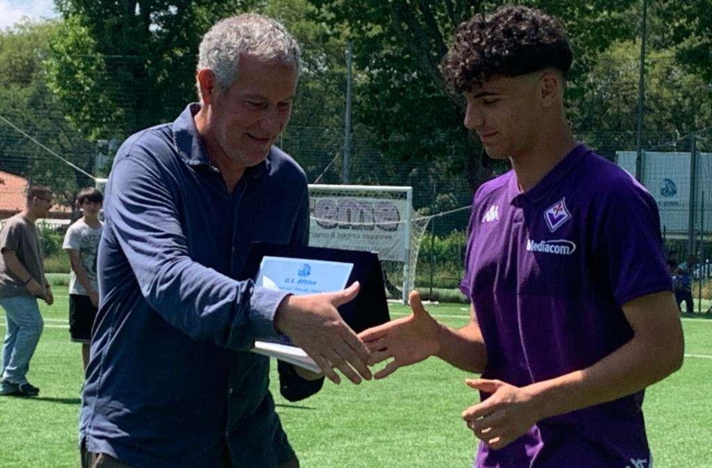 FOTO FV, Renato Buso premia il giovane talento Pisani