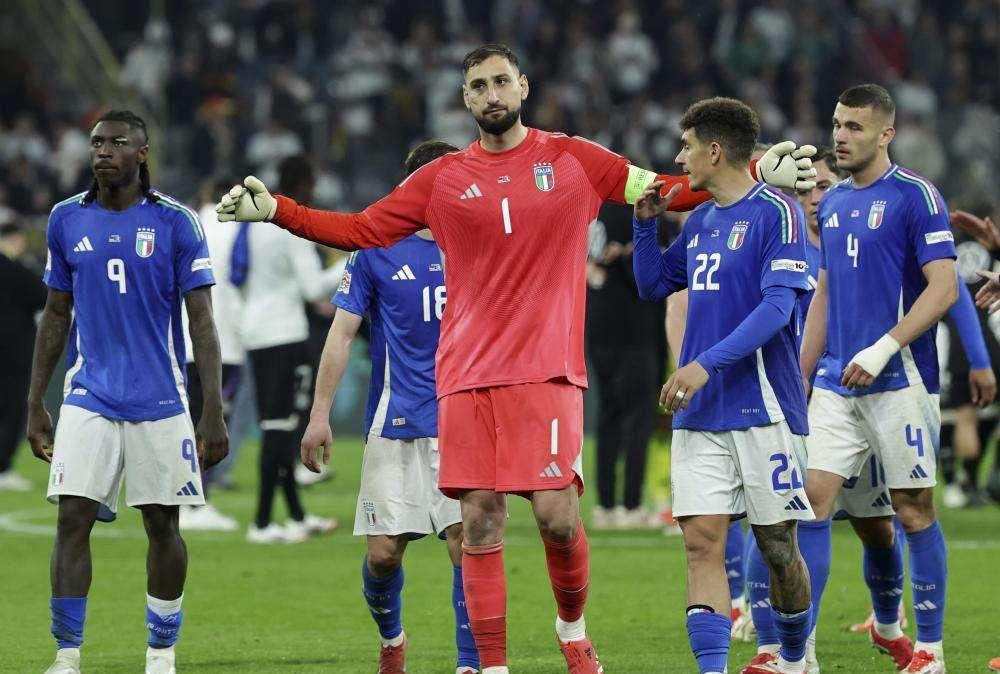 Spalletti: "Ora per il Mondiale sarà più dura, ma vado avanti con questo gruppo"