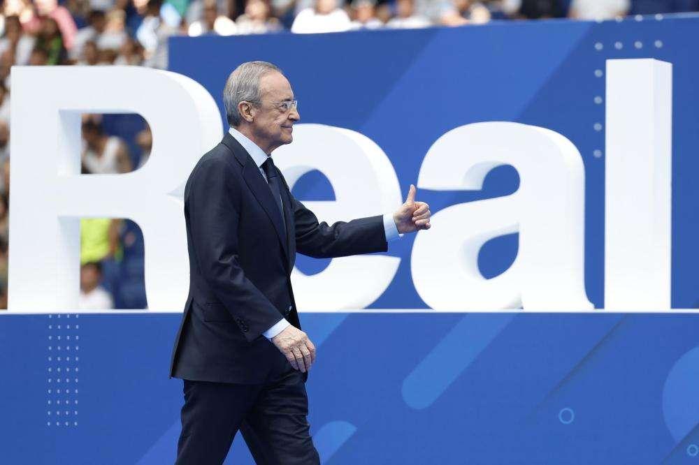Calcio, socio n.1 Real Madrid muore a 100 anni: Florentino Perez vola ai funerali