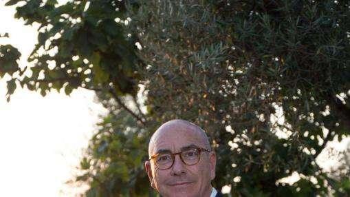 ORA È SOUSA IL PROBLEMA DELLA FIORENTINA. VUOL RESTARE A FIRENZE O NO? INCONTRI CON CORVINO PER CHIARIRE IL PRESENTE E PROGRAMMARE IL FUTURO. MA DECIDERÀ ADV. IN CASO DI ROTTURA OLTRE A PIOLI E DI FRANCESCO PIACE ANCHE SARRI