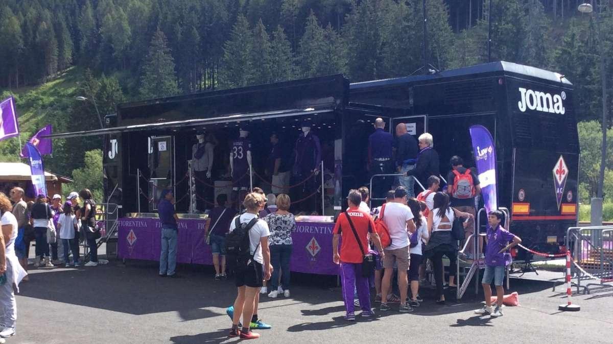 MOENA, Tifosi in aumento al Viola Village