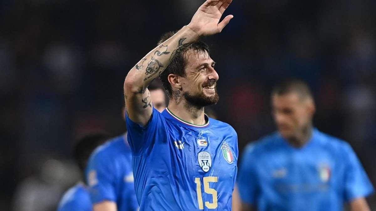 AG. ACERBI, Nella sede dell'Inter: "Piace a molti"