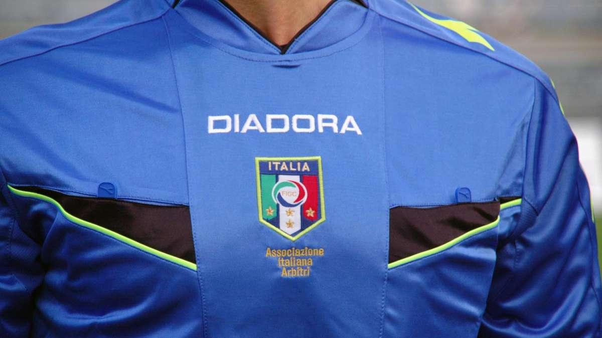 IFAB, Cambia regola fallo di mano: il gol è valido se...