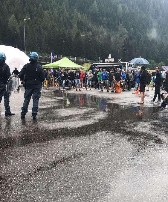 VIDEO FV, Tensione tra tifoserie nel pre-gara