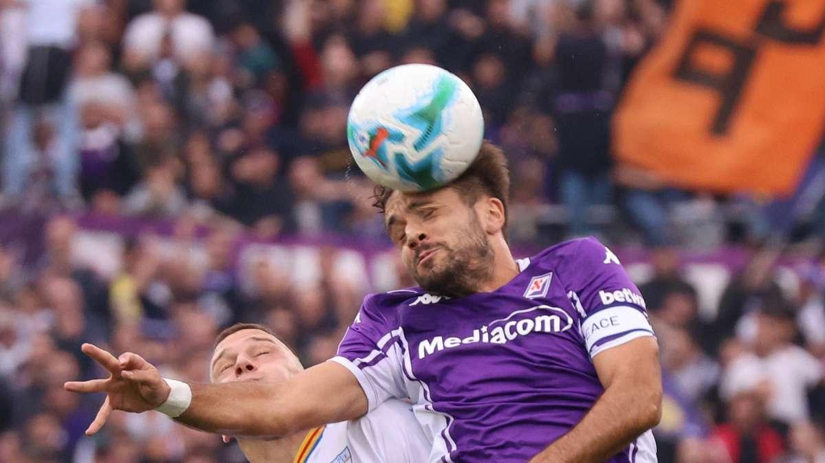 Fiorentina-Lecce 0-1, rete di Berisha: ospiti in vantaggio, cala il gelo al Franchi