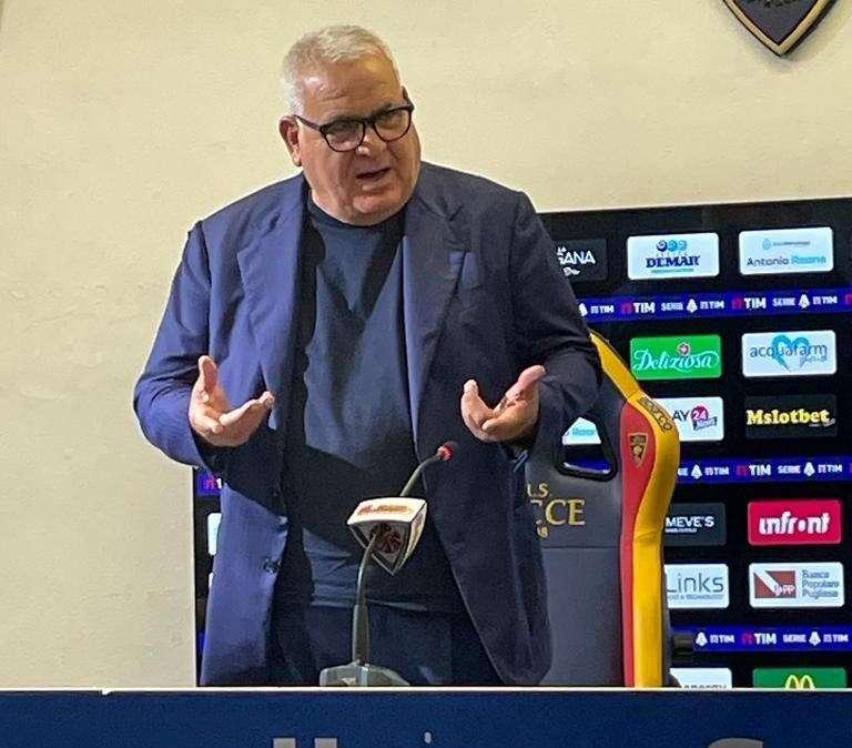 La borsa di Vidic e la maglietta di Vidal: gli aneddoti di Corvino alla Fiorentina