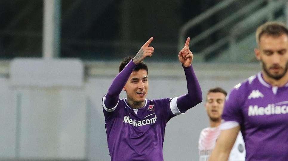 PULGAR, Foto ricordo in maglia viola insieme a Kouame