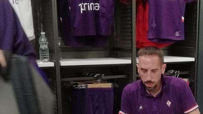 FOTO-VIDEO FV, Ribery firma autografi allo Store