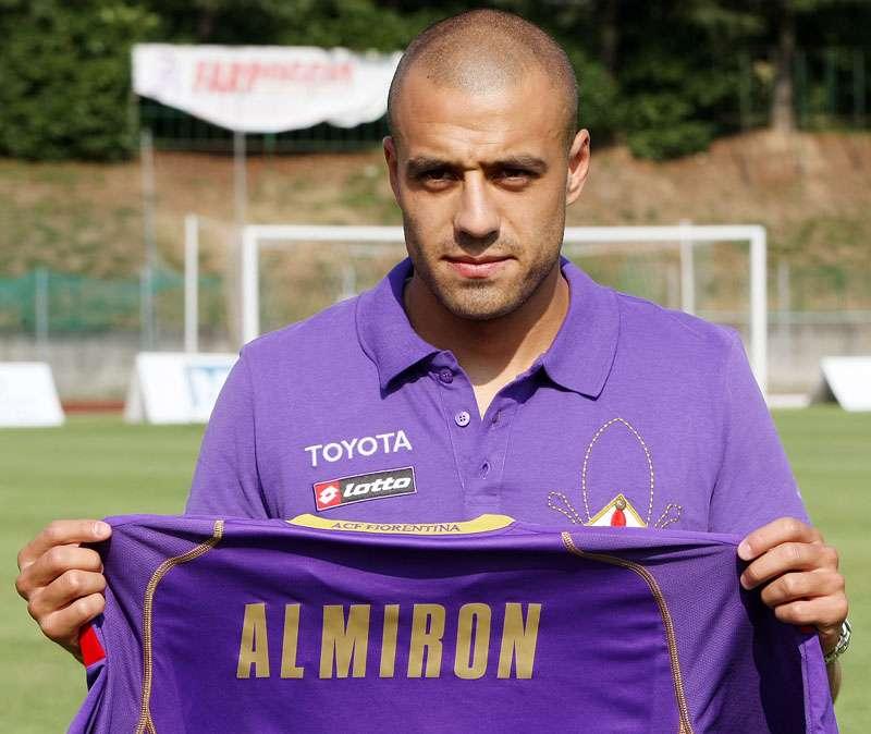 FIORENTINA-S. PRAGA 2-0, Entra Almiron