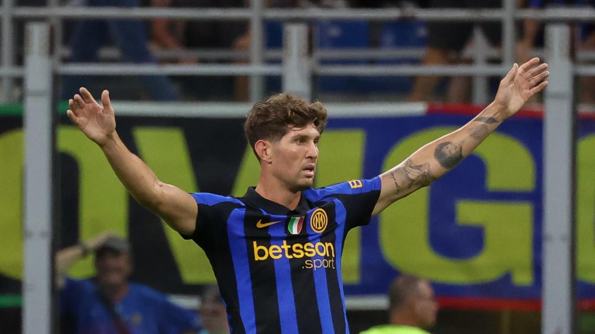 Inter, Stones si presenta: "Venire qui la scelta perfetta. Voglio più titoli"