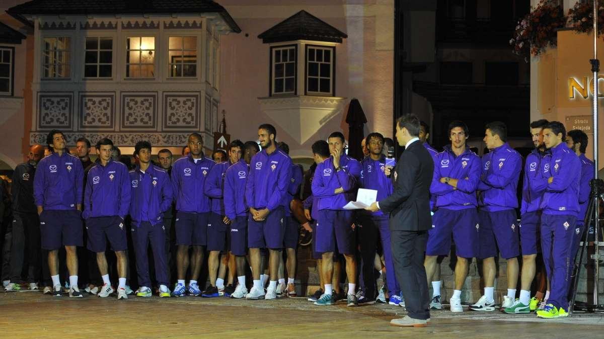 FESTA IN PIAZZA A MOENA. GOMEZ: "FORZA VIOLA!"