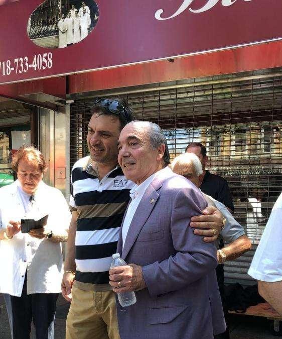 COMMISSO, Sopresa ai tifosi in fila ai botteghini