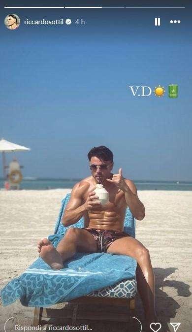 FOTO, Sottil si gode i giorni di pausa in spiaggia a Dubai